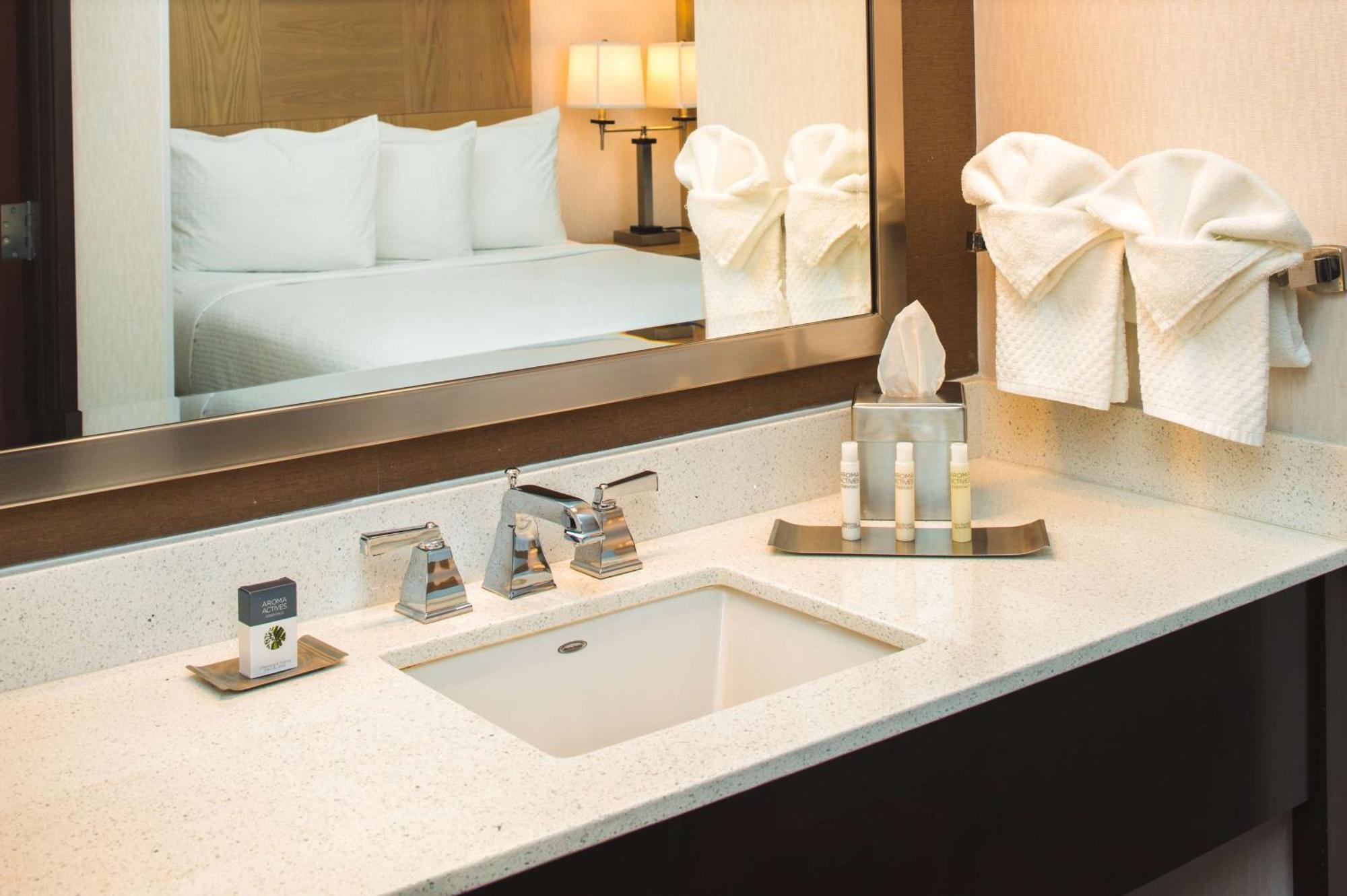 ดับเบิลทรี บาย ฮิลตัน โอลิมเปีย Hotel ภายนอก รูปภาพ